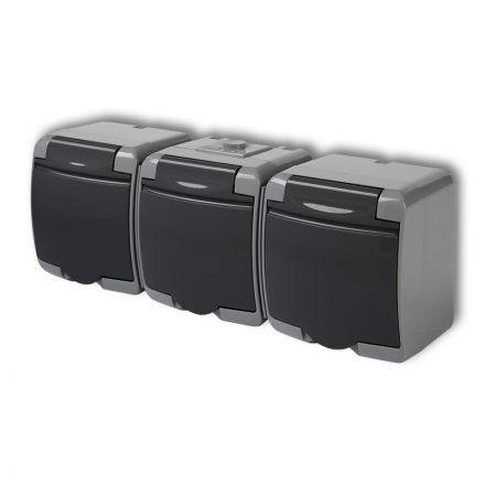 KARLIK JUNIOR Gniazdo potrójne z klapką grafitową Z/U natynkowe IP54 popielate 30GHE-3